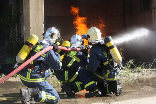 Becoming A Fire Fighter: Consider The Fire Fighter 1 Course