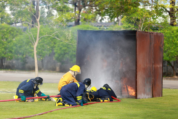 fire-fighting-course-fighting-for-fire-attack-training-35371796