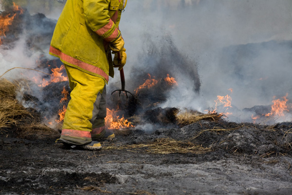 firefighting-course-rural-fire-fighter-at-fire-6504276