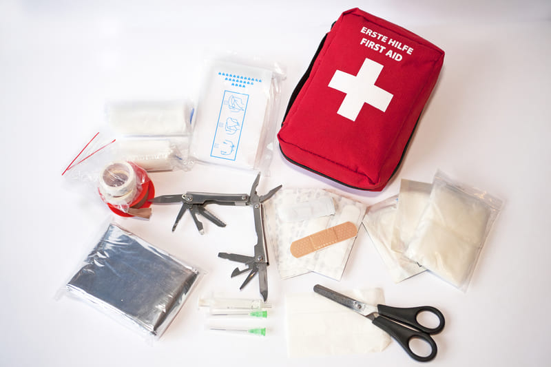 first-aid-course-open-first-aid-kit