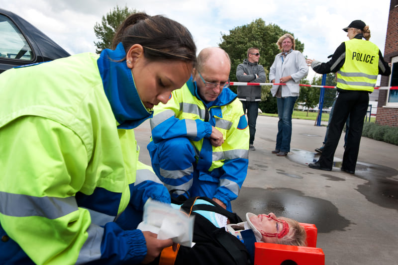 first-aid-responders-working-with-injured-victim