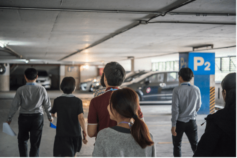 health-and-safety-training-group-parking-lot-min