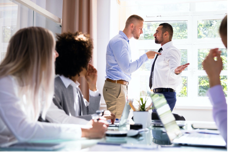 health-and-safety-training-two-men-arguing-min