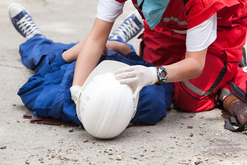 safety-officer-course-accident-men-floor