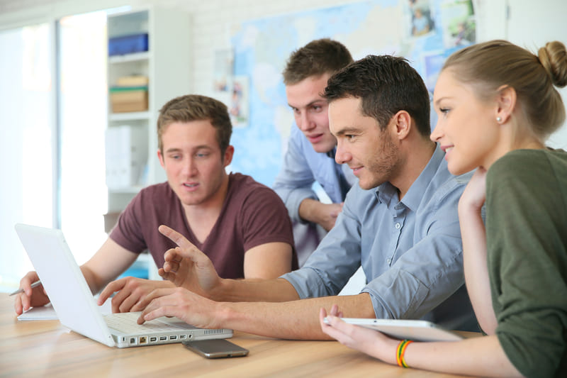 safety-officer-course-group-of-students-during-business-training