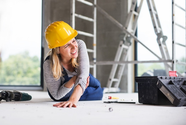 working-at-heights-training-injured-construction-worker-from-scaffold