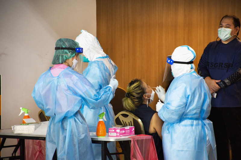 safety-officer-course-officer-operator-check-test-healthy-of-coronavirus-disease-covid-19-or-corona-virus-covid-19-by-testing-rapid-antigen-test