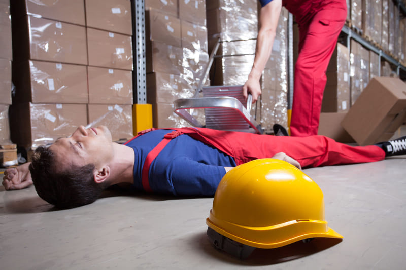 first-aid-course-accident-in-factory
