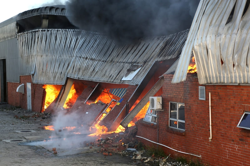 fire-fighting-course-fire-disaster-in-warehouse