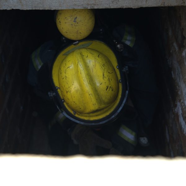 EMCARE Confined space entry (1)