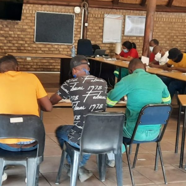 EMCARE Confined space entry (6)