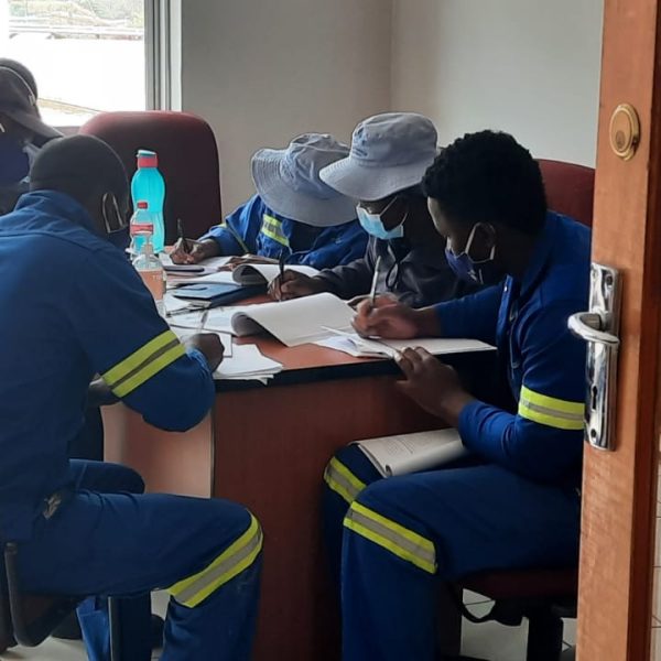 EMCARE Safe Stacking & Storage (4)