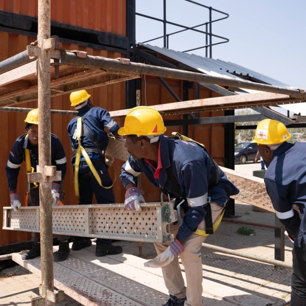 Scaffolding (9 of 64) (Large)